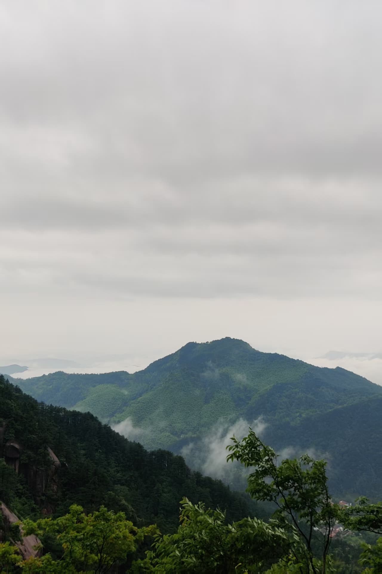 空山灵雨